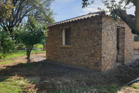 Cabanons, pool-house et mazets